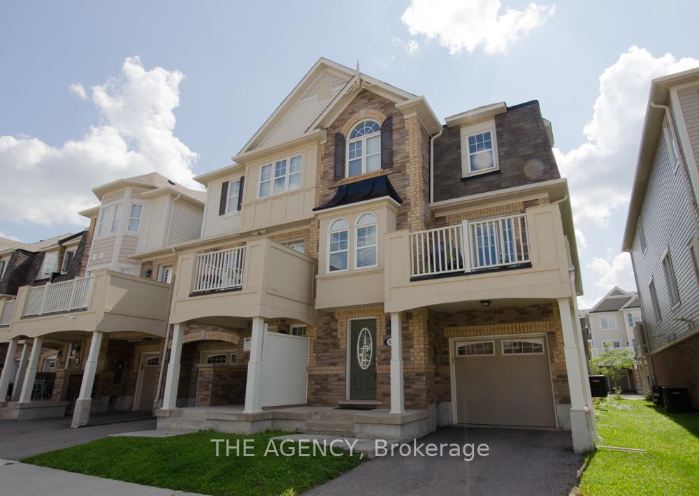 Front of 924 Nadalin Heights
