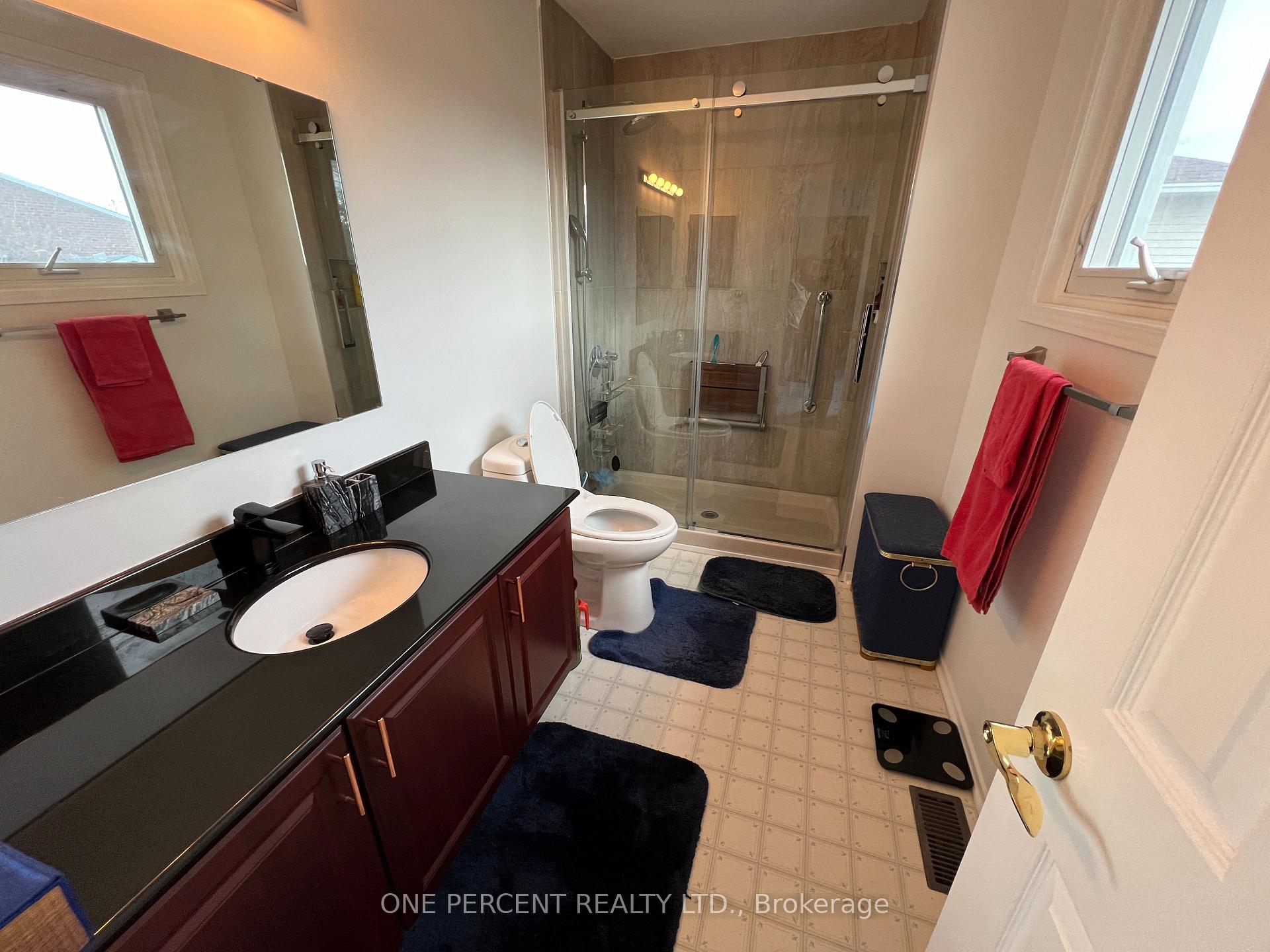 Photo 12 of 1307 Turner Crescent, Ottawa, Bilberry Creek/Queenswood Heights — HOMEH