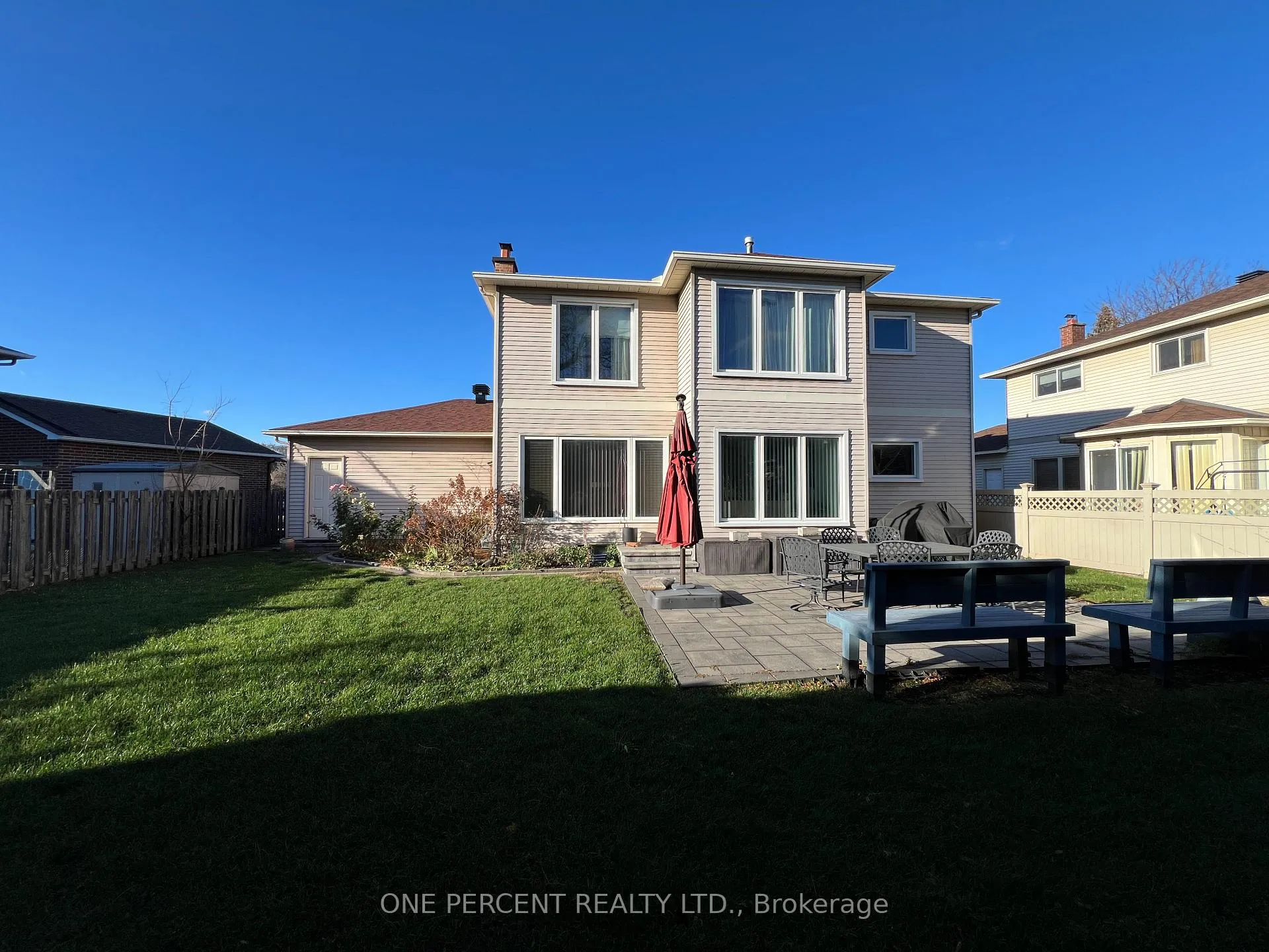 Photo 13 of 1307 Turner Crescent, Ottawa, Bilberry Creek/Queenswood Heights — HOMEH