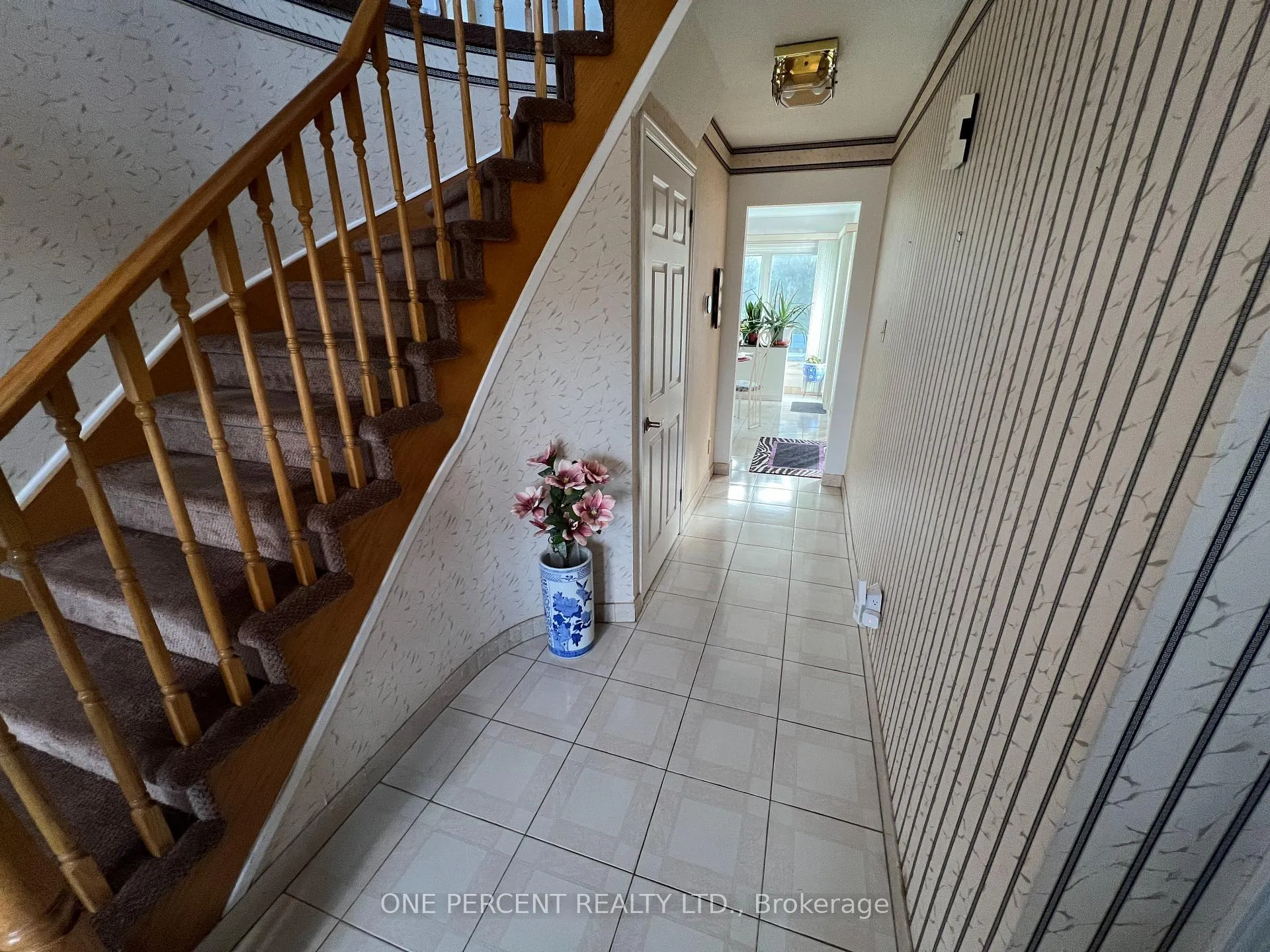 Photo 20 of 1307 Turner Crescent, Ottawa, Bilberry Creek/Queenswood Heights — HOMEH