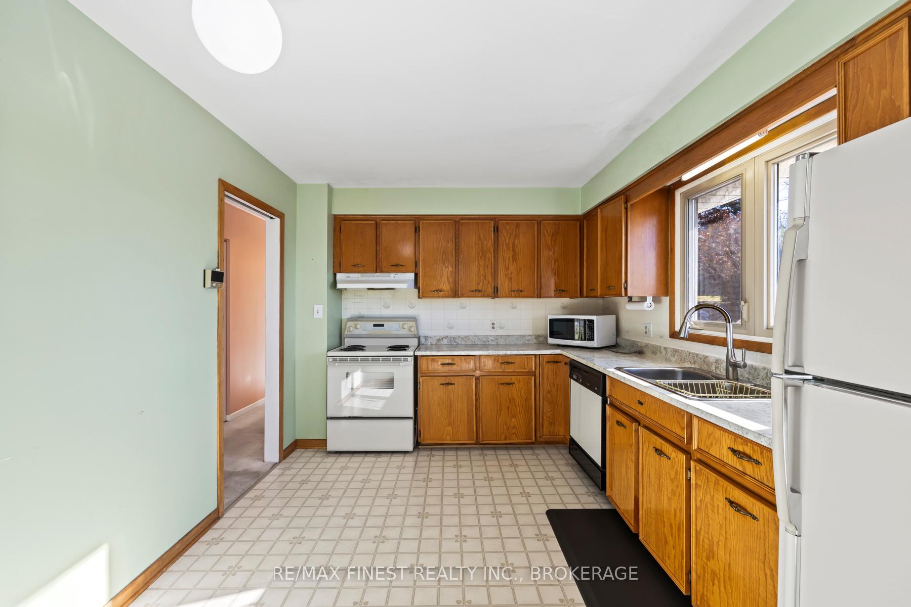 Photo 20 of 772 Hillside Drive, Kingston, South of Taylor-Kidd Blvd — HOMEH