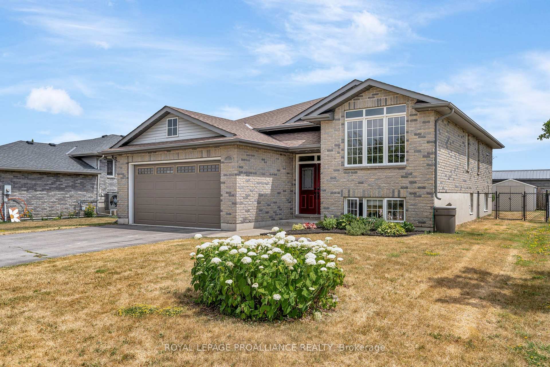 Photo 3 of 41 Ridgeview Lane, Quinte West, Sidney Ward — HOMEH