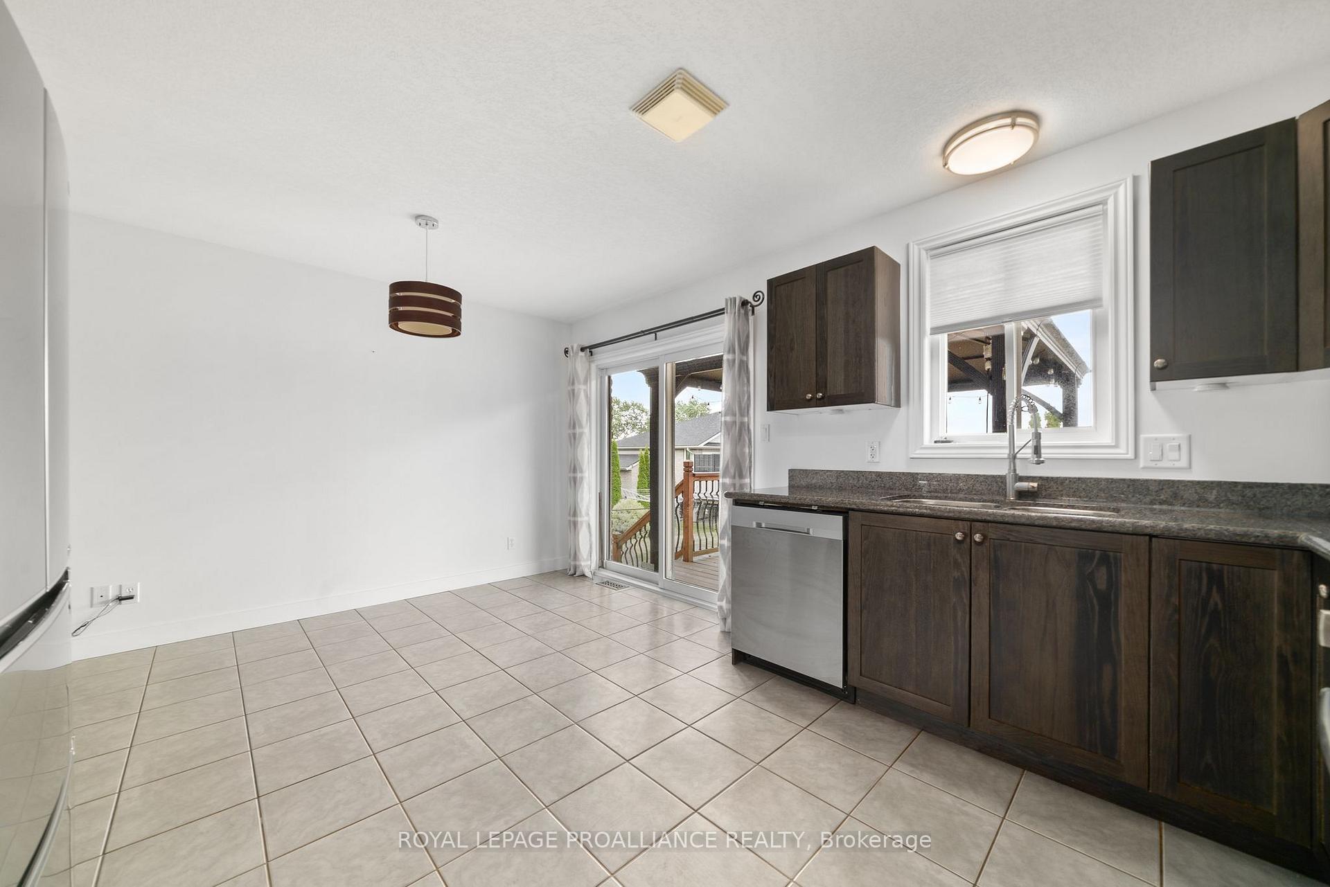 Photo 14 of 41 Ridgeview Lane, Quinte West, Sidney Ward — HOMEH