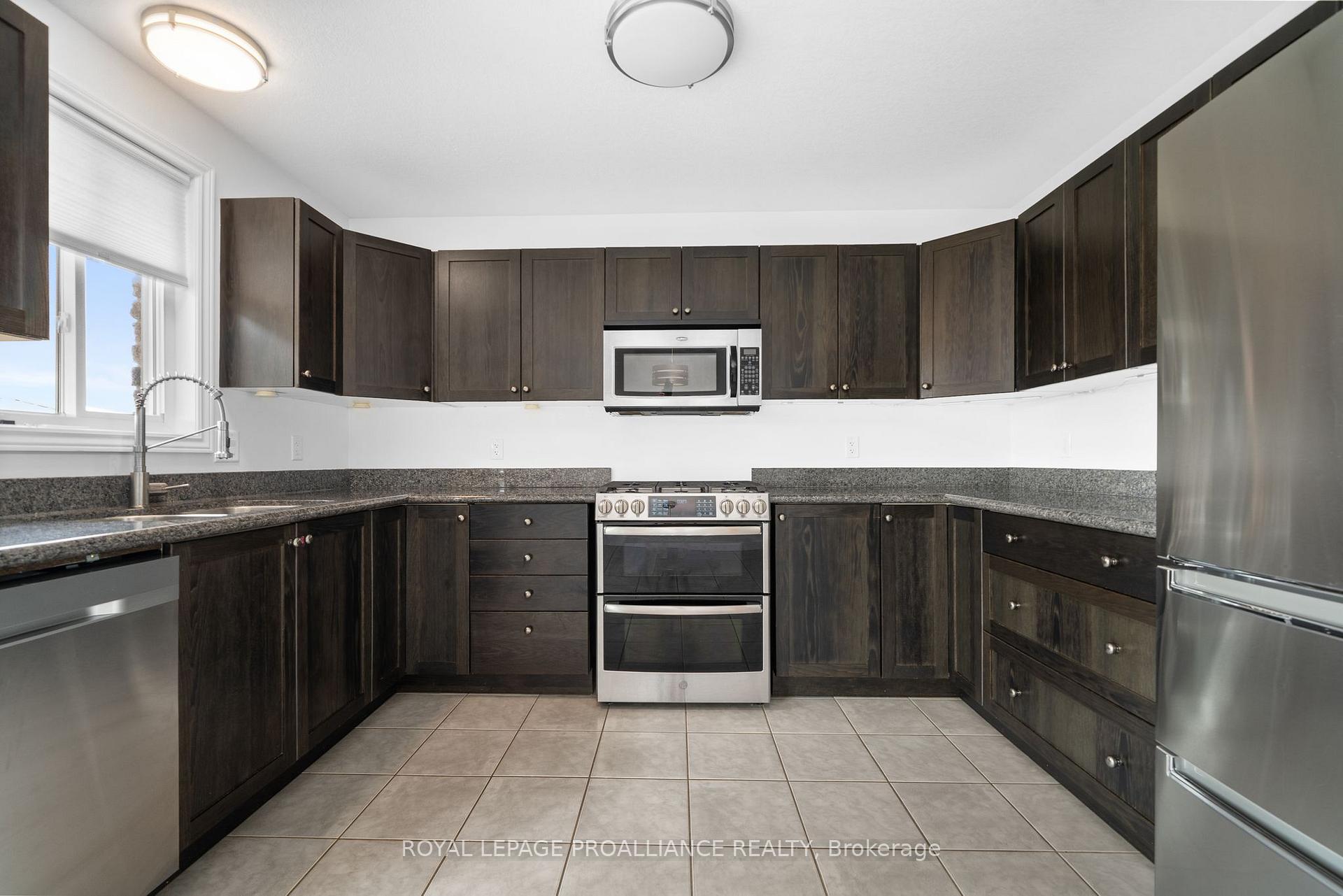 Photo 16 of 41 Ridgeview Lane, Quinte West, Sidney Ward — HOMEH
