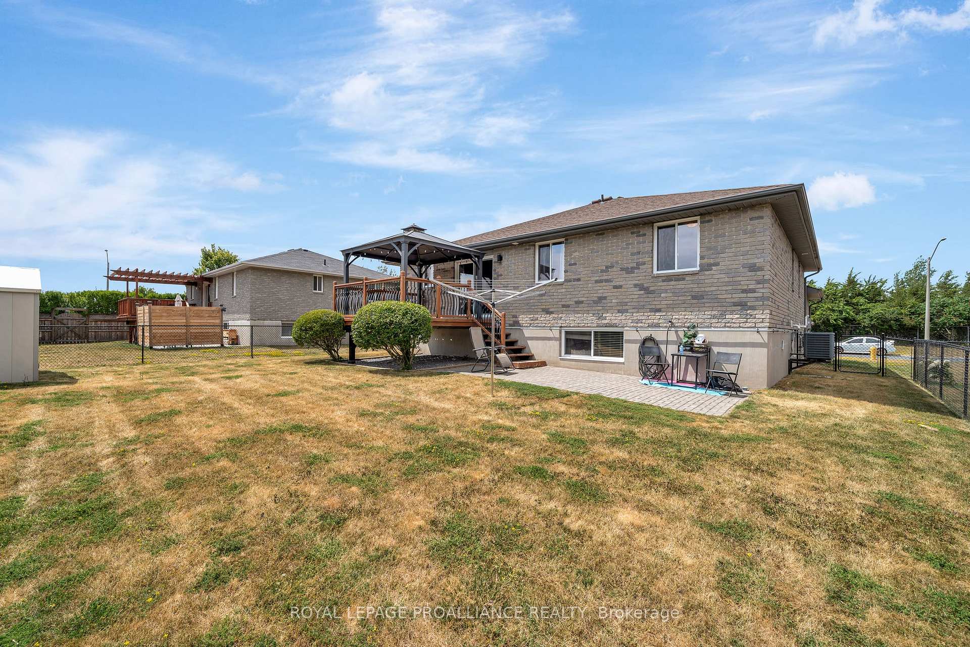 Photo 33 of 41 Ridgeview Lane, Quinte West, Sidney Ward — HOMEH