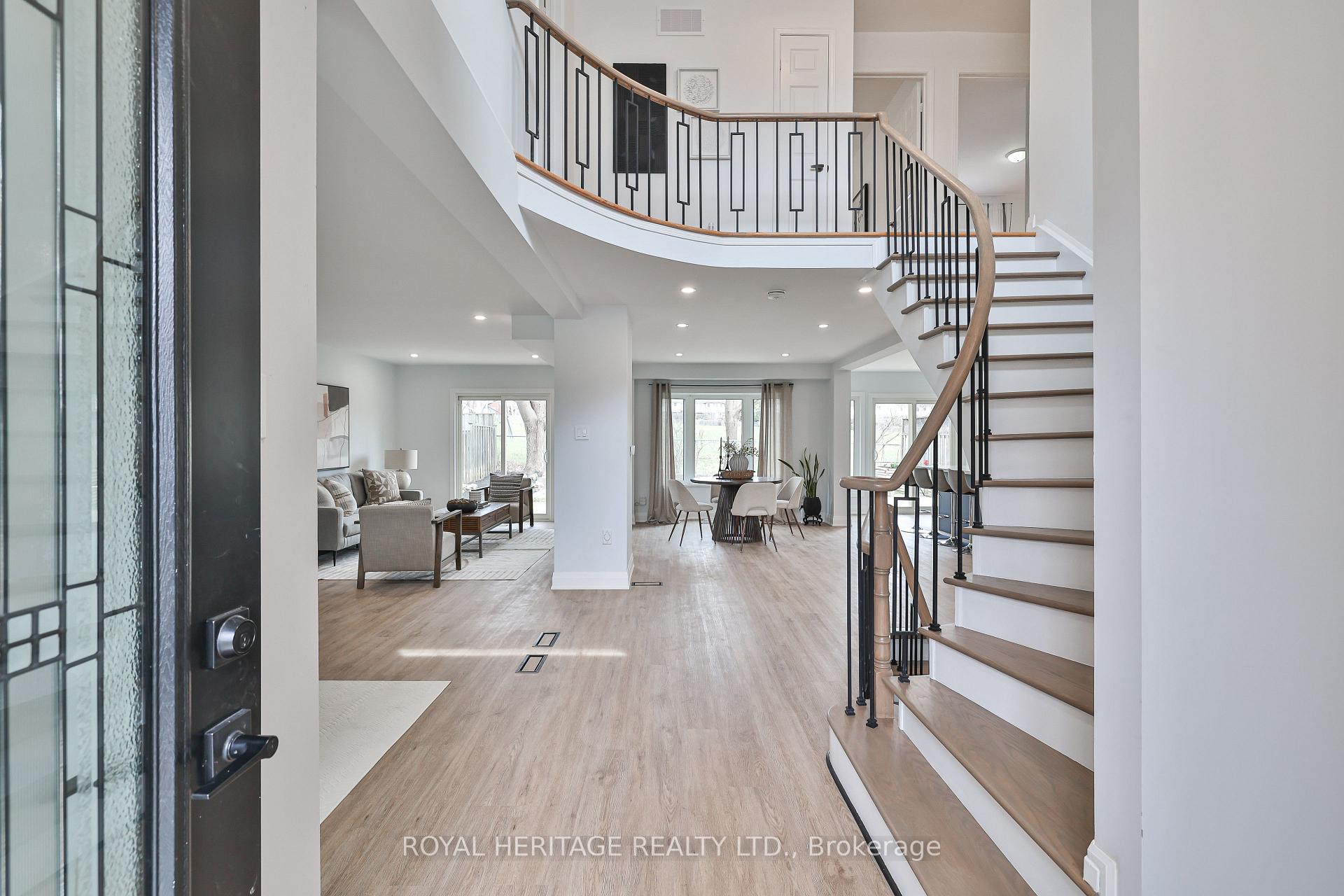 Photo 4 of 1131 Harvest Drive, Pickering, Liverpool — HOMEH