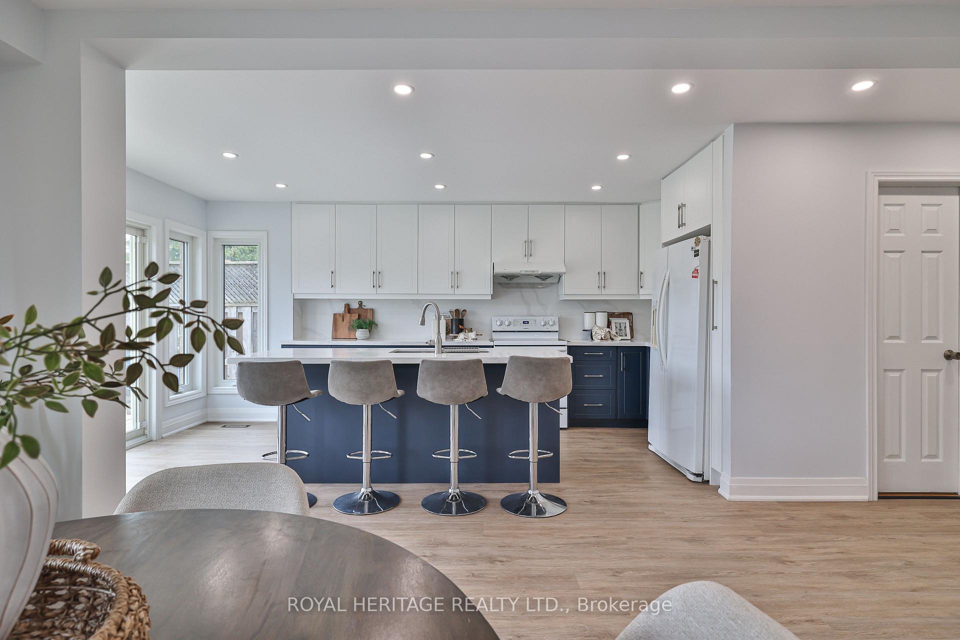 Photo 22 of 1131 Harvest Drive, Pickering, Liverpool — HOMEH