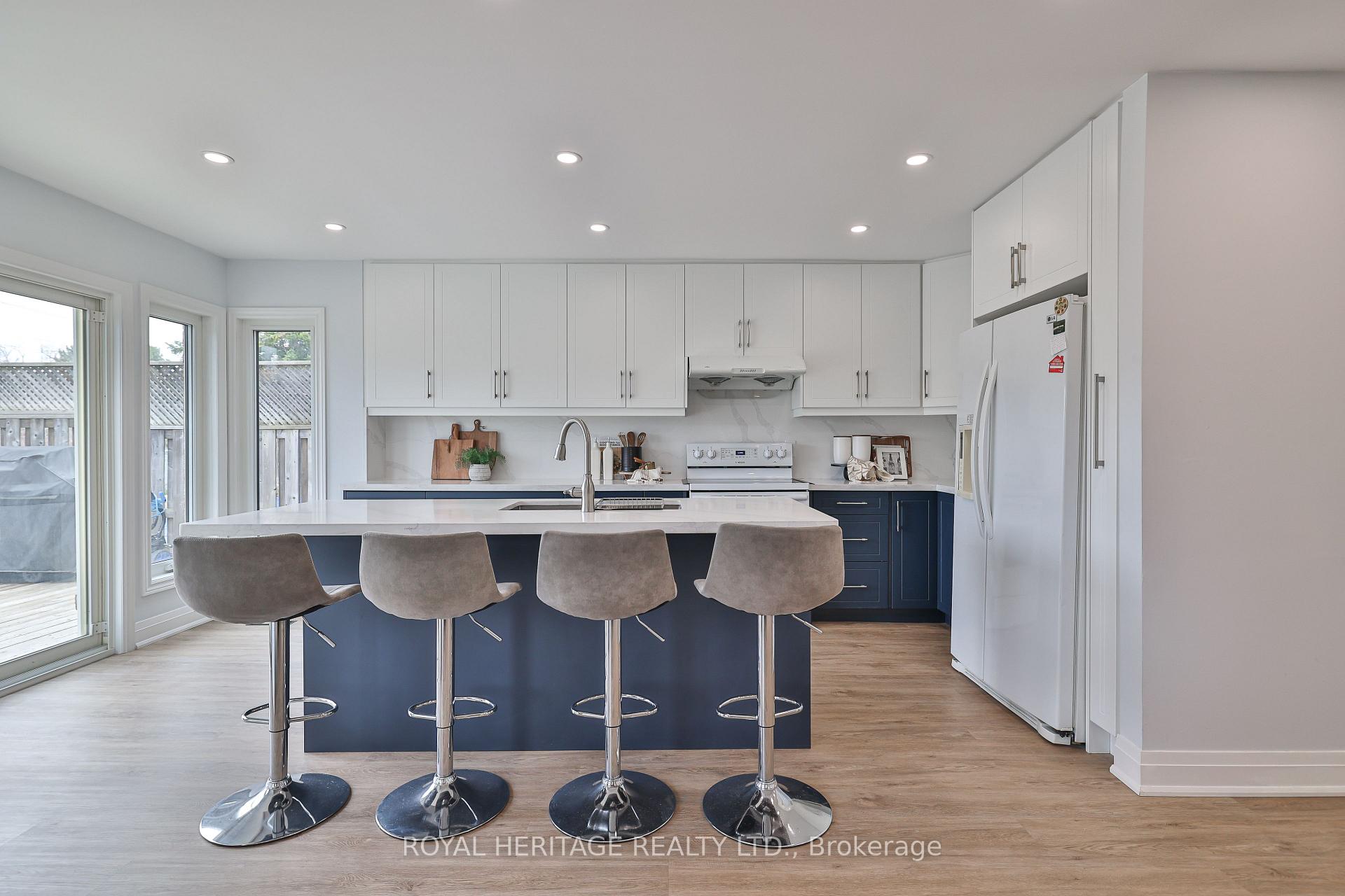 Photo 23 of 1131 Harvest Drive, Pickering, Liverpool — HOMEH