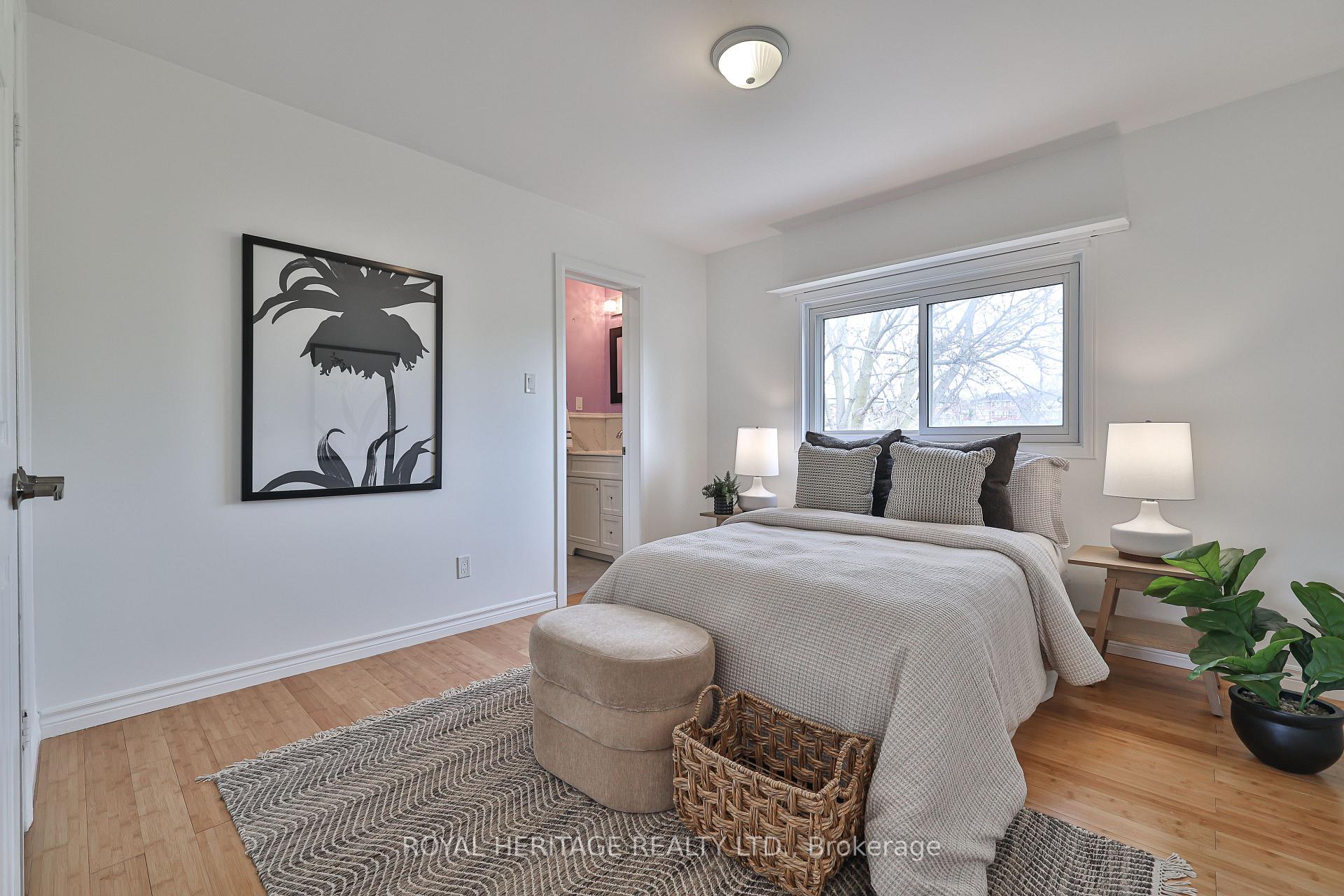 Photo 32 of 1131 Harvest Drive, Pickering, Liverpool — HOMEH