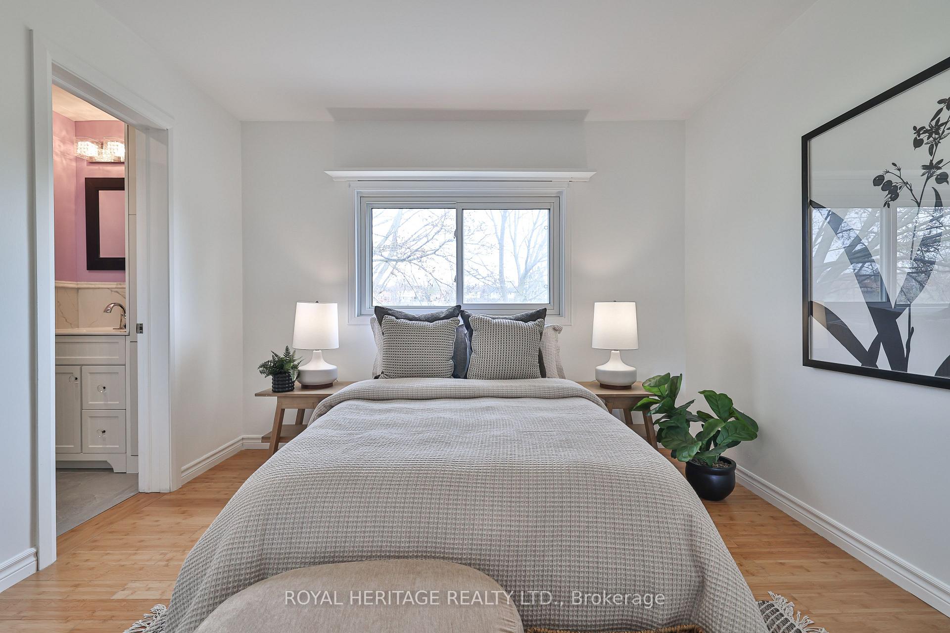 Photo 33 of 1131 Harvest Drive, Pickering, Liverpool — HOMEH