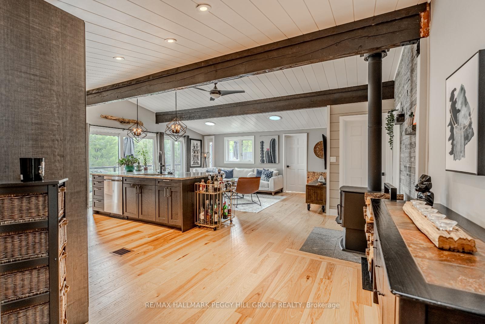 Photo 5 of 7952 Park Lane Crescent, Ramara, Rural Ramara — HOMEH