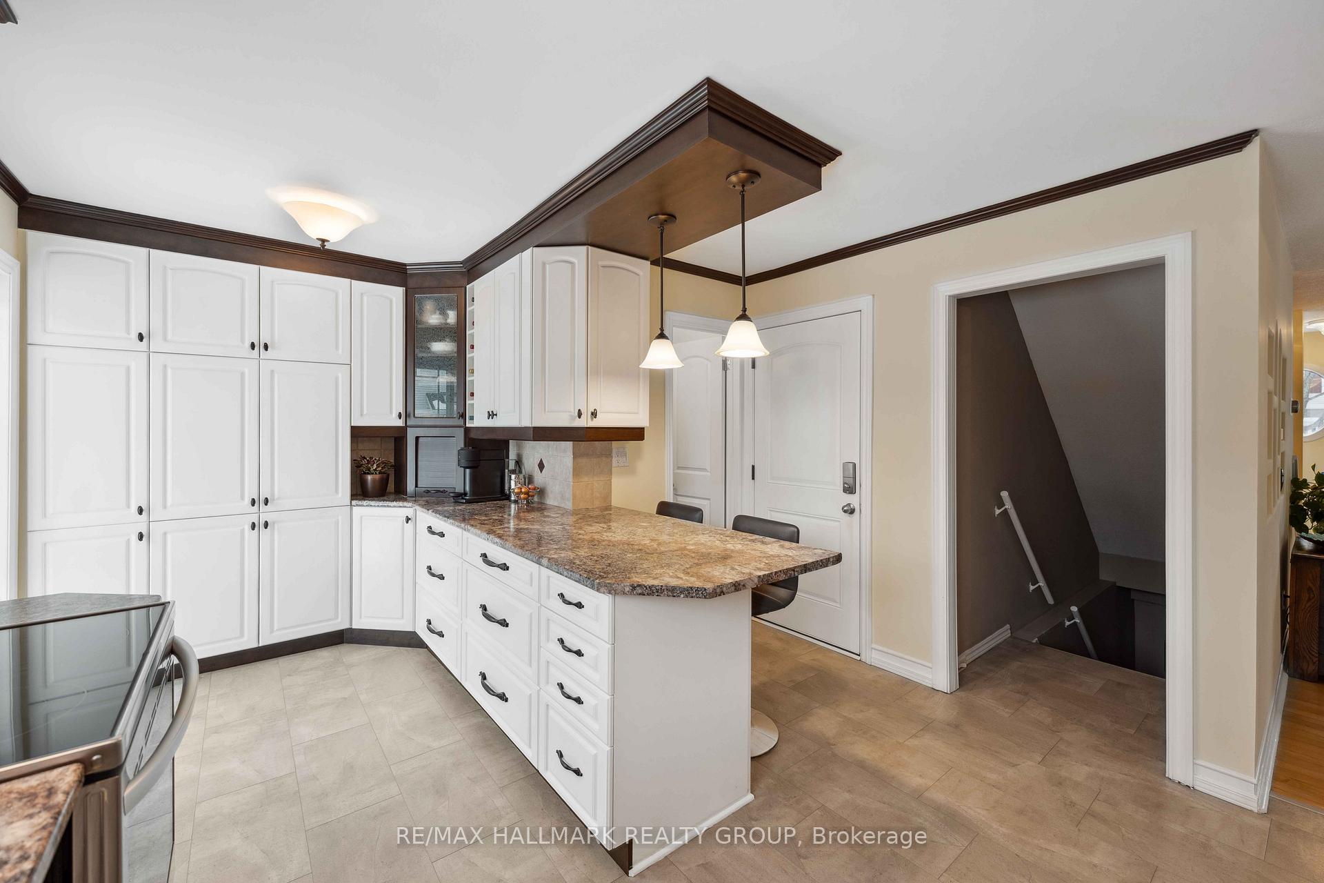 Photo 12 of 602 Wilkie Drive, Ottawa, Fallingbrook/Pineridge — HOMEH