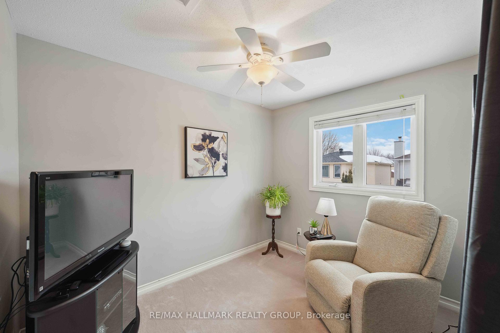 Photo 18 of 602 Wilkie Drive, Ottawa, Fallingbrook/Pineridge — HOMEH