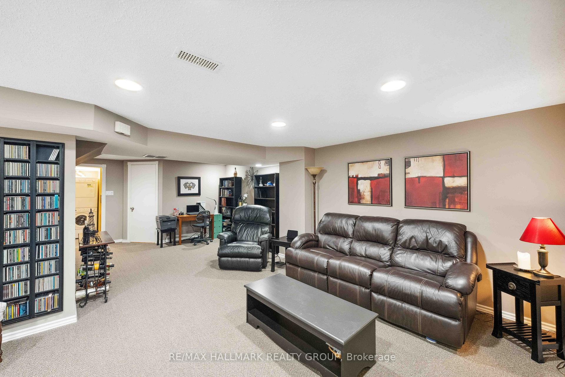 Photo 25 of 602 Wilkie Drive, Ottawa, Fallingbrook/Pineridge — HOMEH