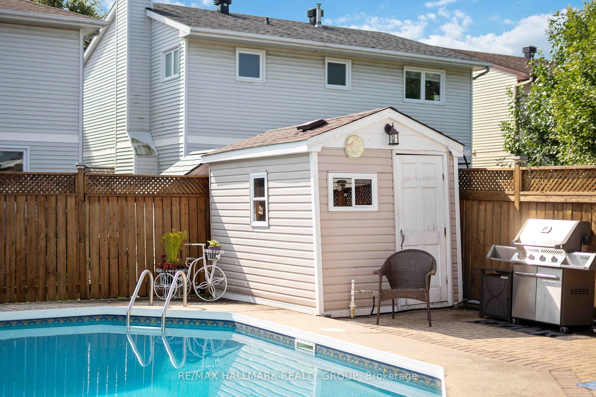 Photo 33 of 602 Wilkie Drive, Ottawa, Fallingbrook/Pineridge — HOMEH