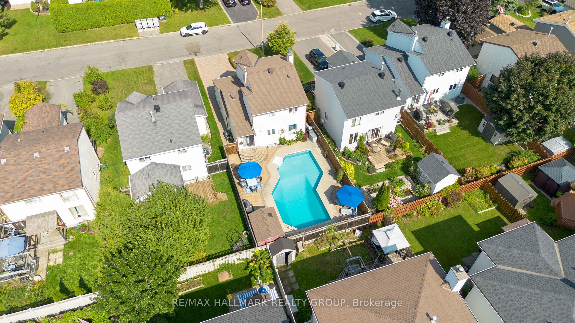 Photo 35 of 602 Wilkie Drive, Ottawa, Fallingbrook/Pineridge — HOMEH