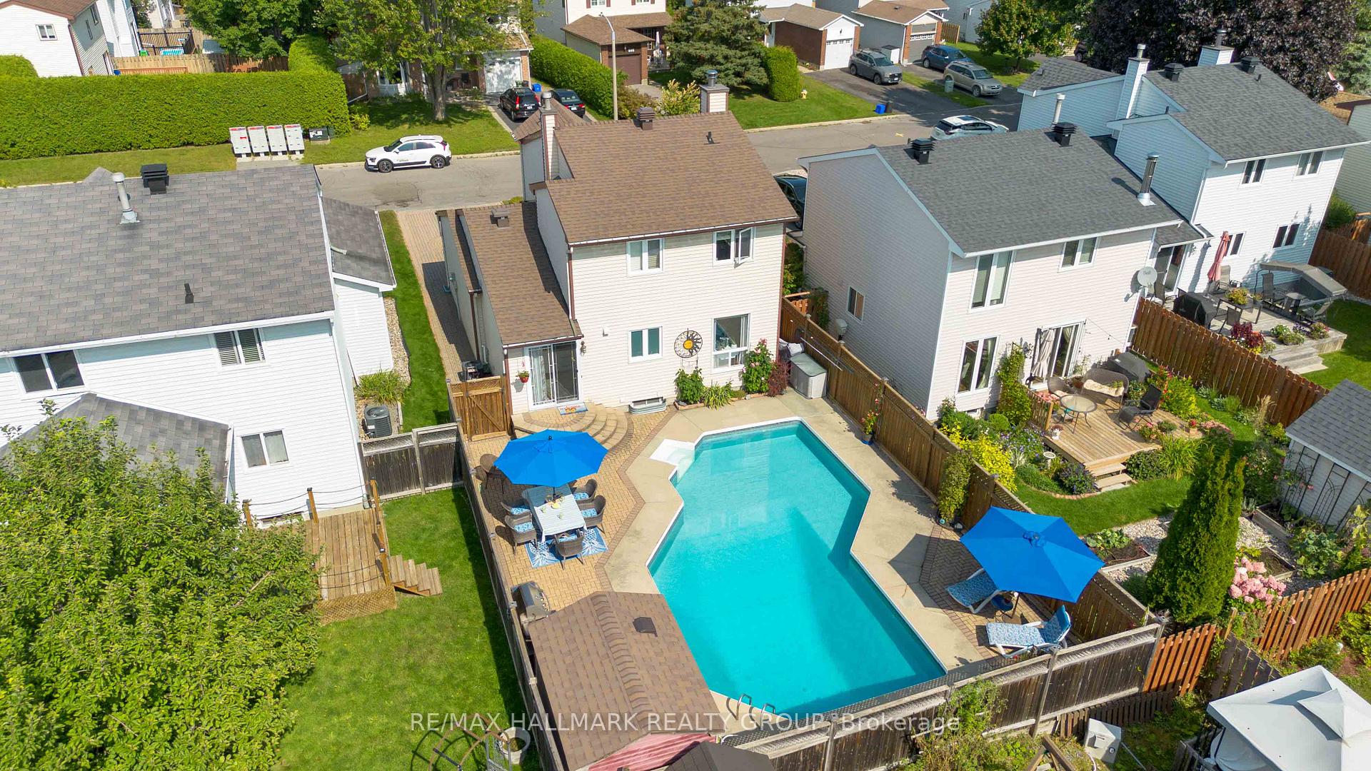 Photo 36 of 602 Wilkie Drive, Ottawa, Fallingbrook/Pineridge — HOMEH