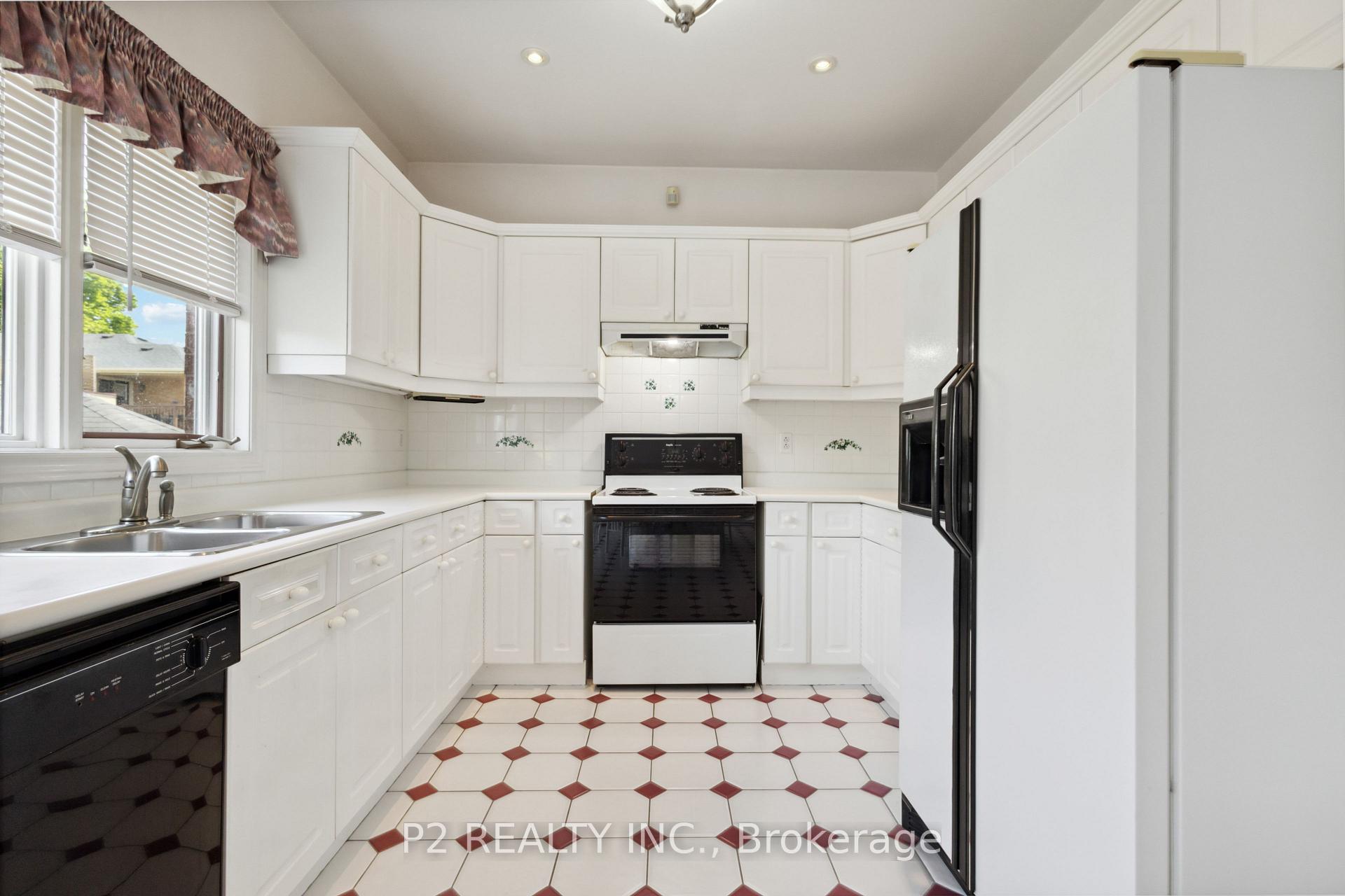 Photo 12 of 1007 Lytton Court, Pickering, Rosebank — HOMEH
