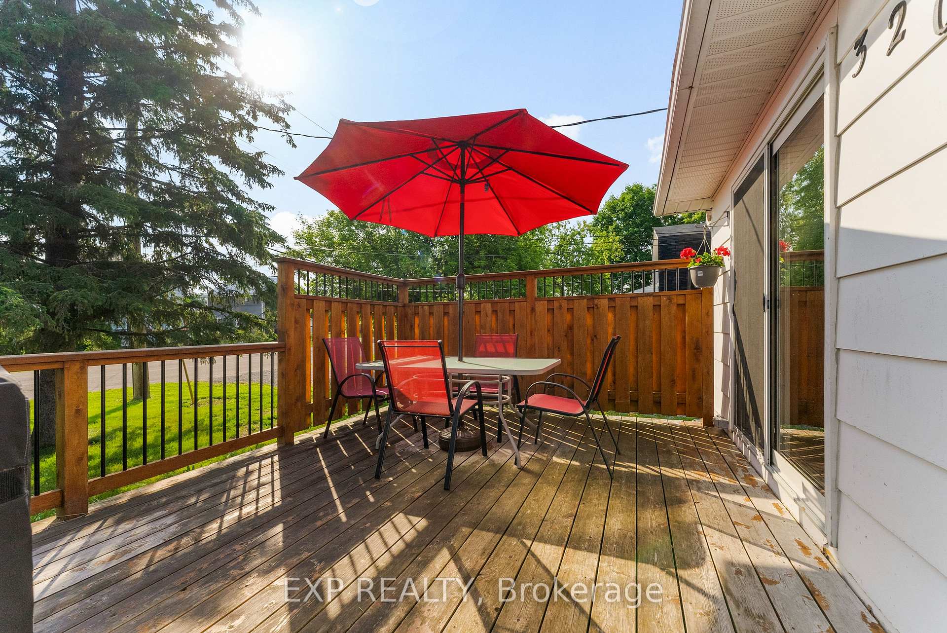 Photo 7 of 320 Francis Street, Renfrew — HOMEH
