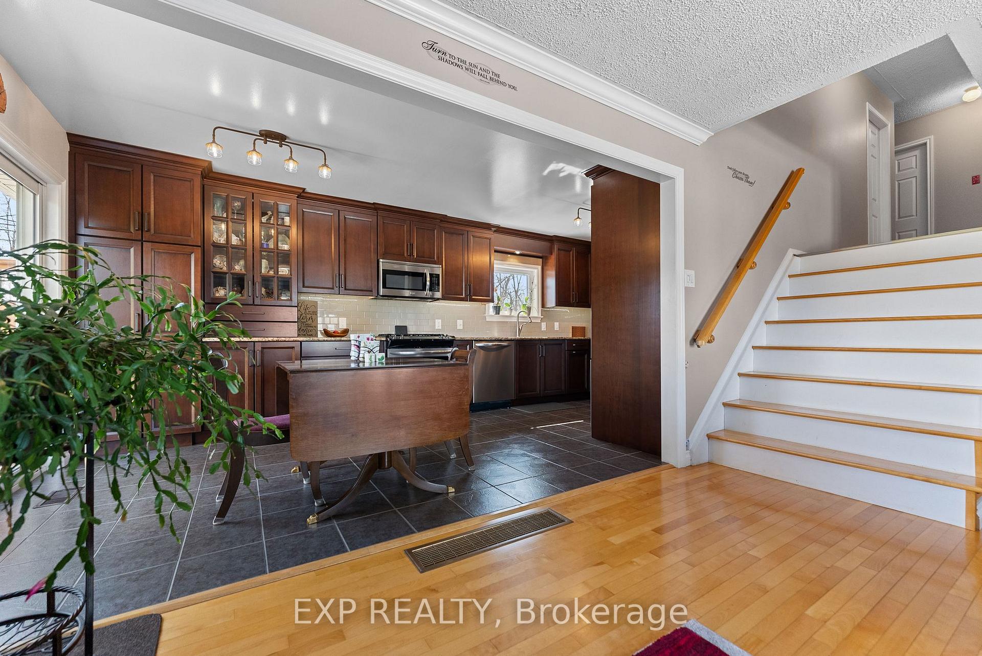 Photo 16 of 320 Francis Street, Renfrew — HOMEH