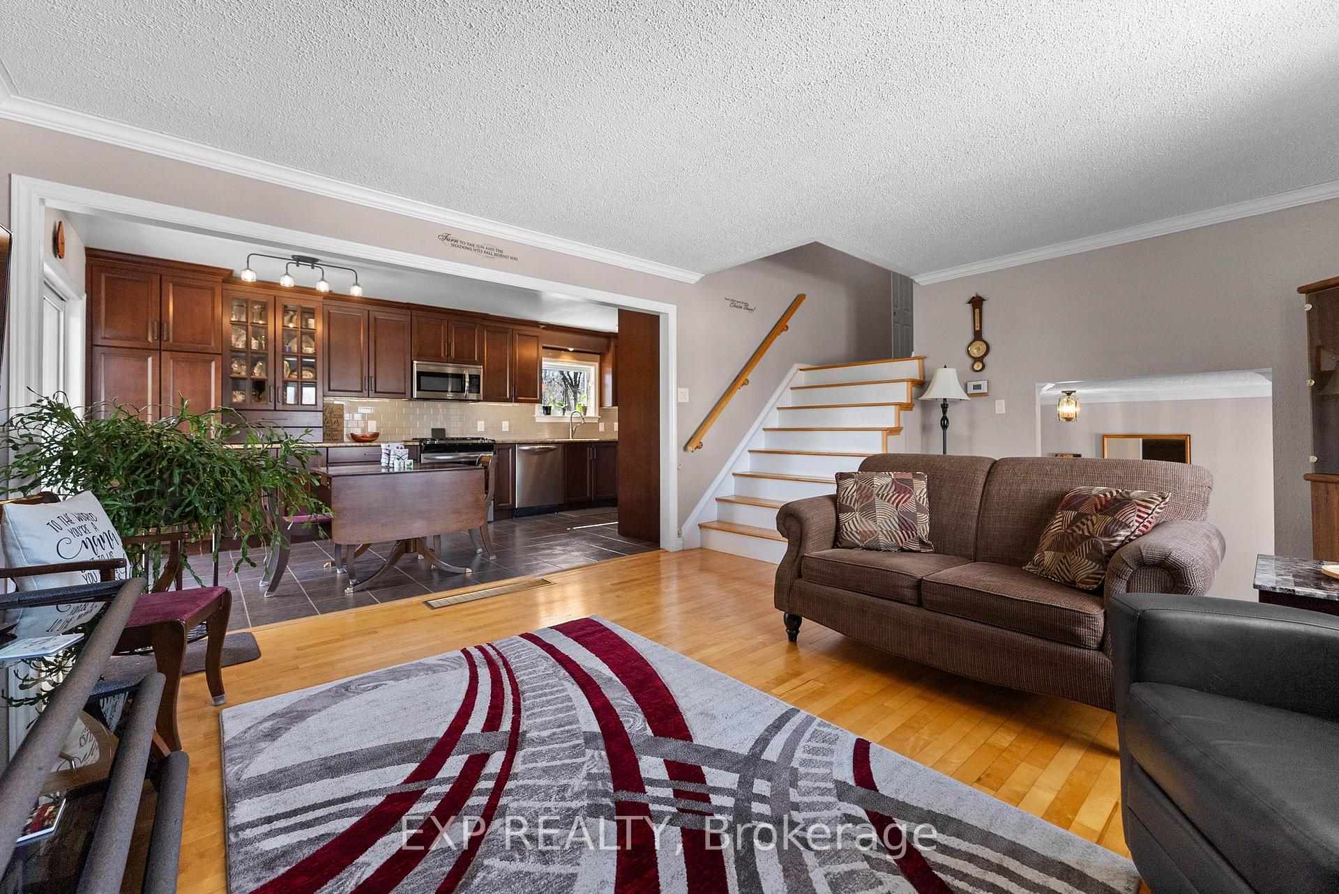 Photo 17 of 320 Francis Street, Renfrew — HOMEH