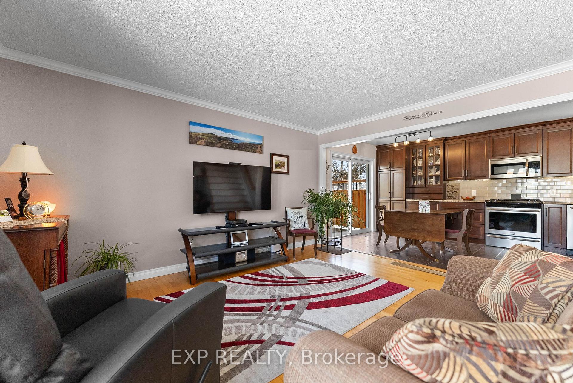 Photo 20 of 320 Francis Street, Renfrew — HOMEH
