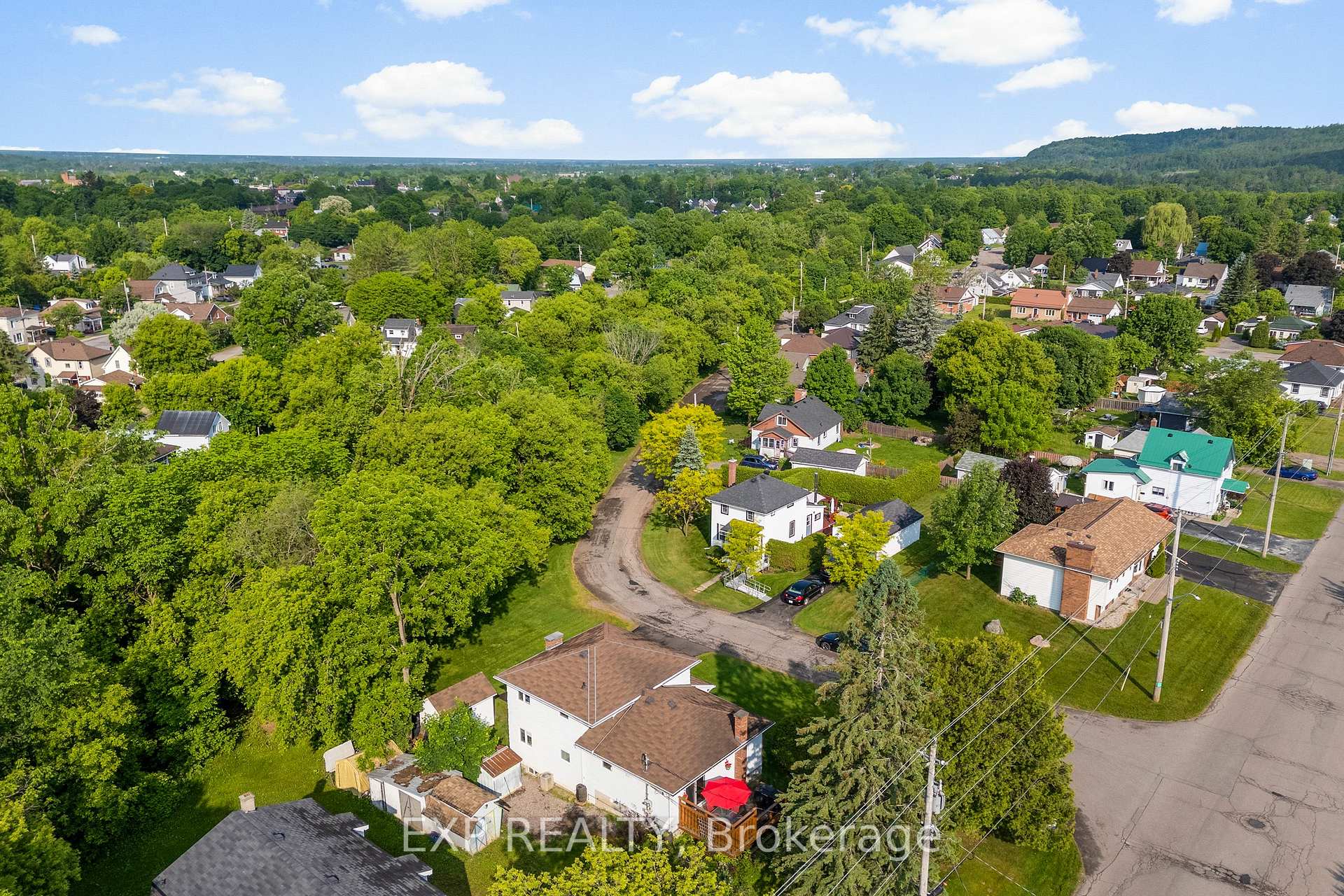 Photo 45 of 320 Francis Street, Renfrew — HOMEH
