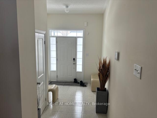 Photo 7 of 1076 Skyridge Boulevard, Pickering, Rural Pickering — HOMEH