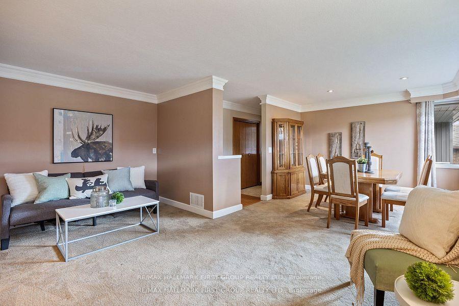 Photo 12 of 526 Juliana Drive, Oshawa, O'Neill — HOMEH