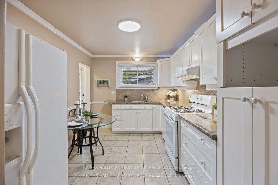 Photo 16 of 526 Juliana Drive, Oshawa, O'Neill — HOMEH