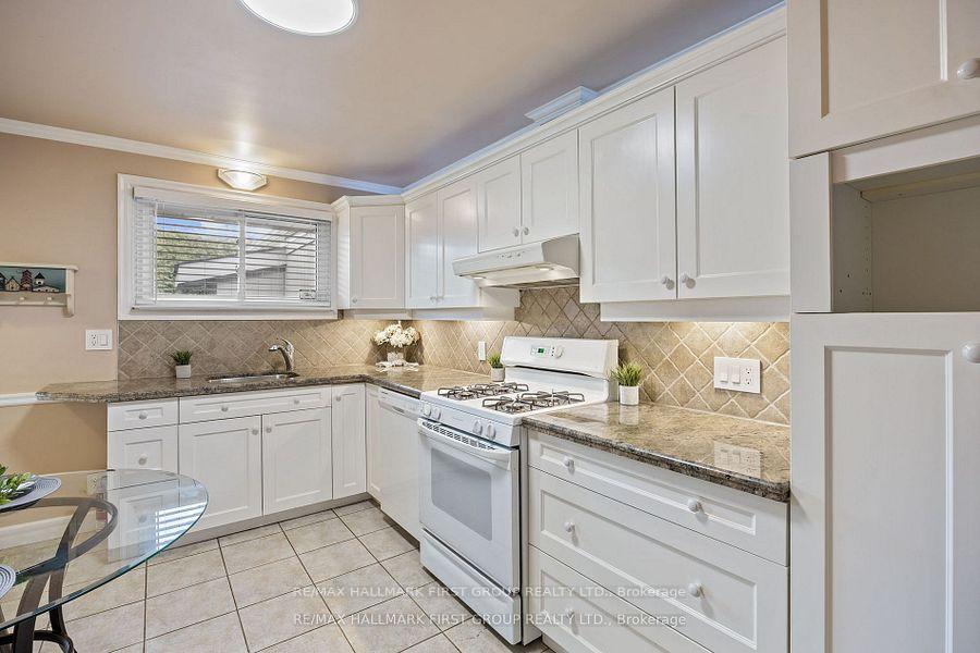 Photo 17 of 526 Juliana Drive, Oshawa, O'Neill — HOMEH