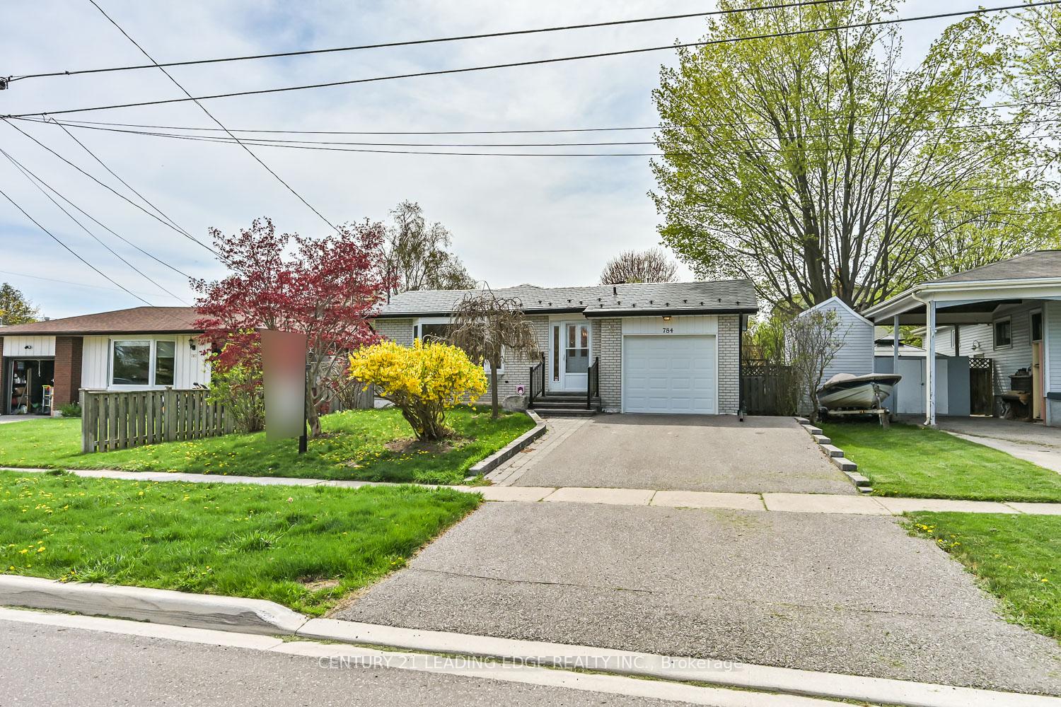 Photo 1 of 784 Batory Avenue, Pickering, West Shore — HOMEH