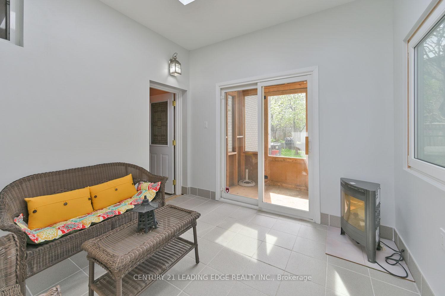 Photo 21 of 784 Batory Avenue, Pickering, West Shore — HOMEH