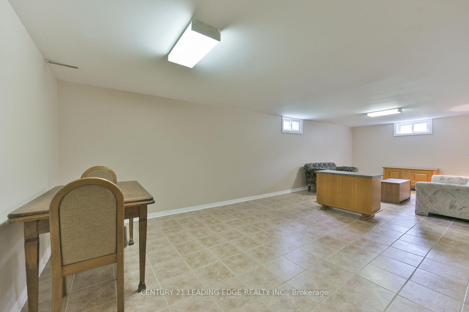Photo 24 of 784 Batory Avenue, Pickering, West Shore — HOMEH