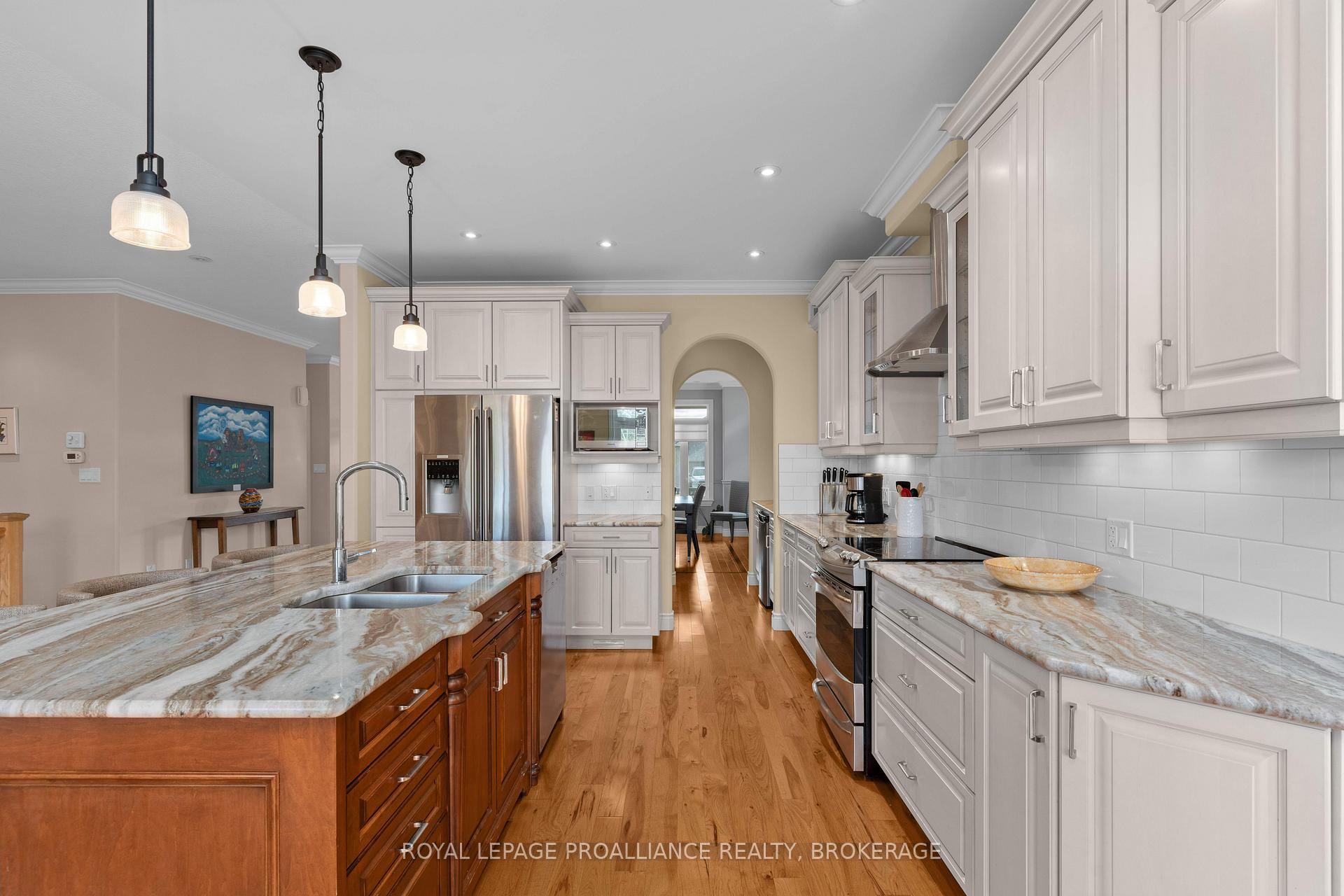 Photo 10 of 865 Roshan Drive, Kingston, City Northwest — HOMEH