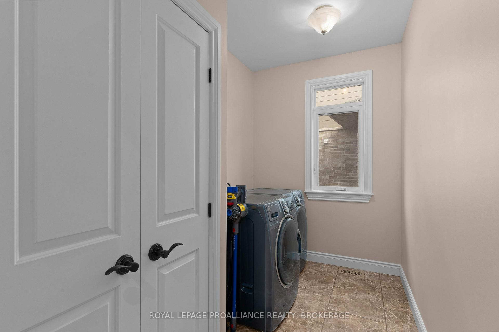 Photo 20 of 865 Roshan Drive, Kingston, City Northwest — HOMEH