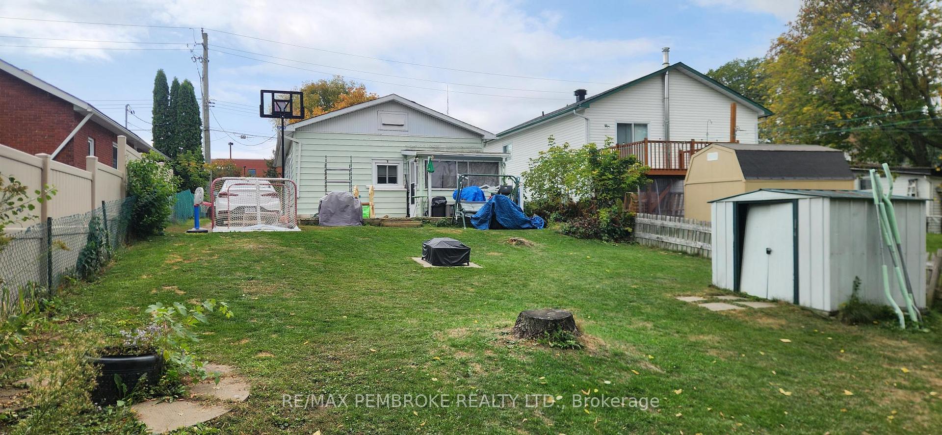 Photo 18 of 507 Moore Street, Renfrew — HOMEH