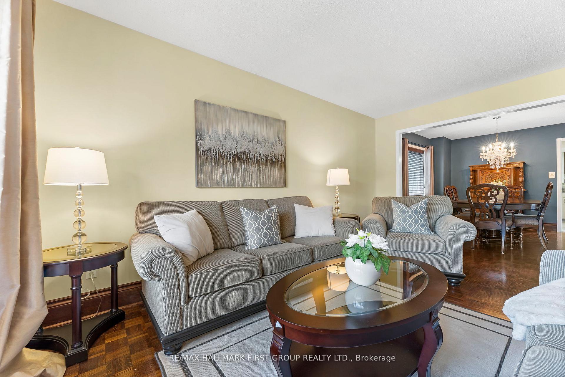 Photo 5 of 1586 Saugeen Drive, Pickering, Amberlea — HOMEH