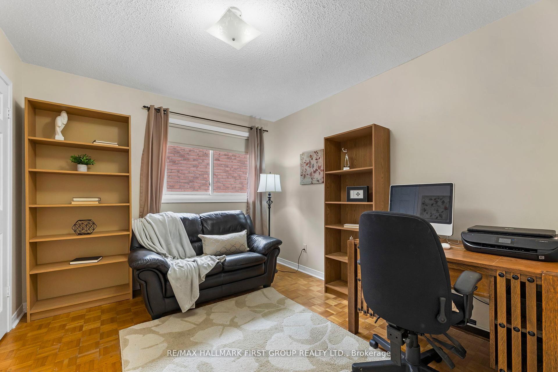 Photo 18 of 1586 Saugeen Drive, Pickering, Amberlea — HOMEH