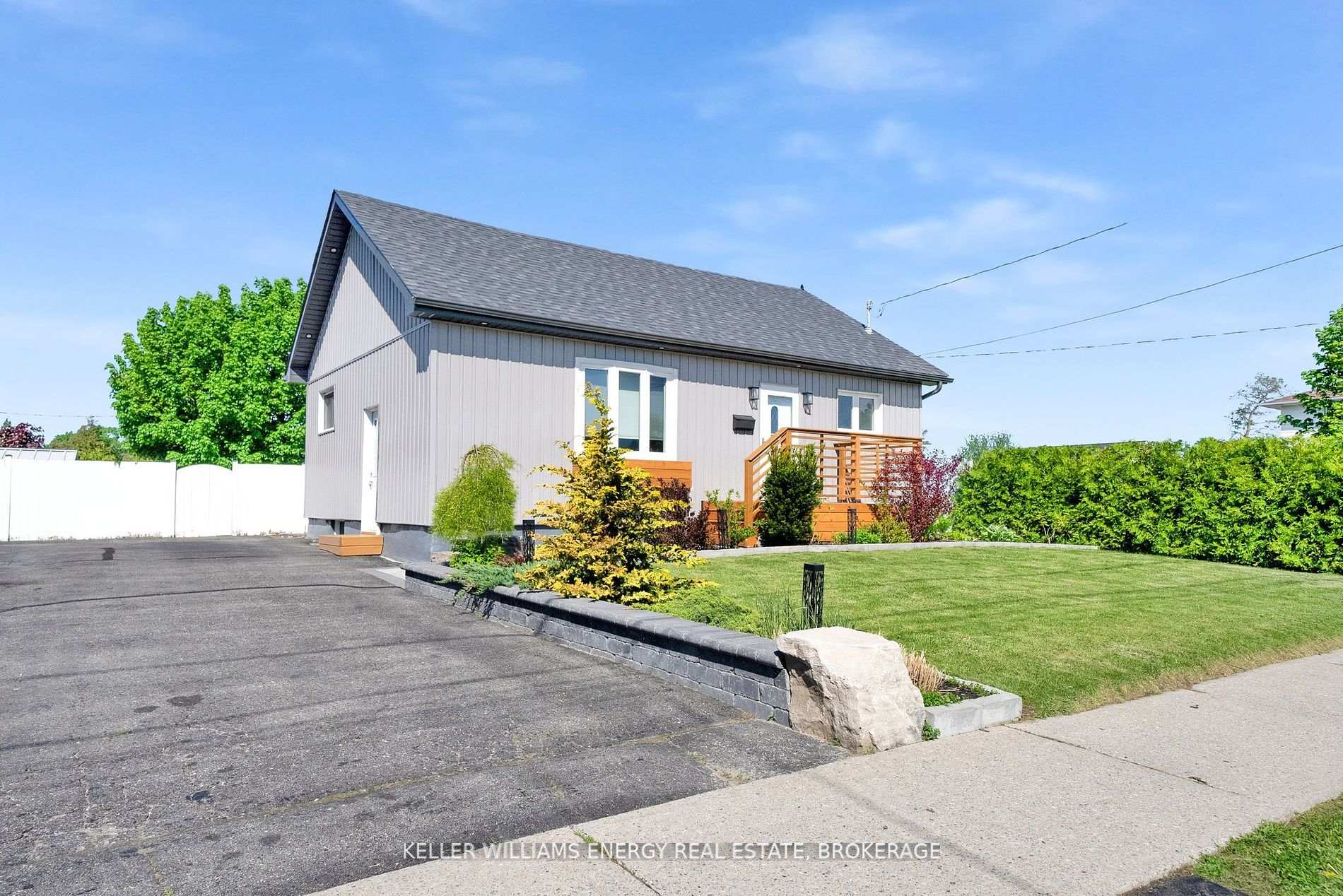 Photo 5 of 1248 Somerville Street, Oshawa, Centennial — HOMEH