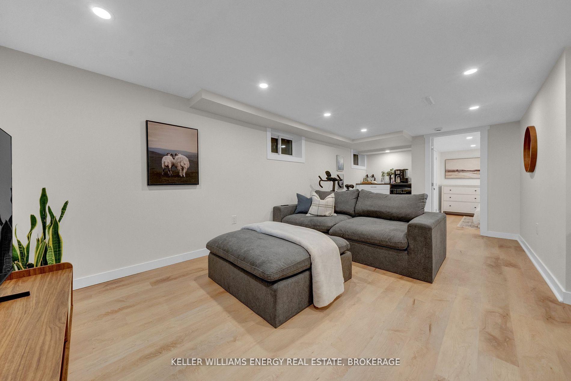 Photo 33 of 1248 Somerville Street, Oshawa, Centennial — HOMEH