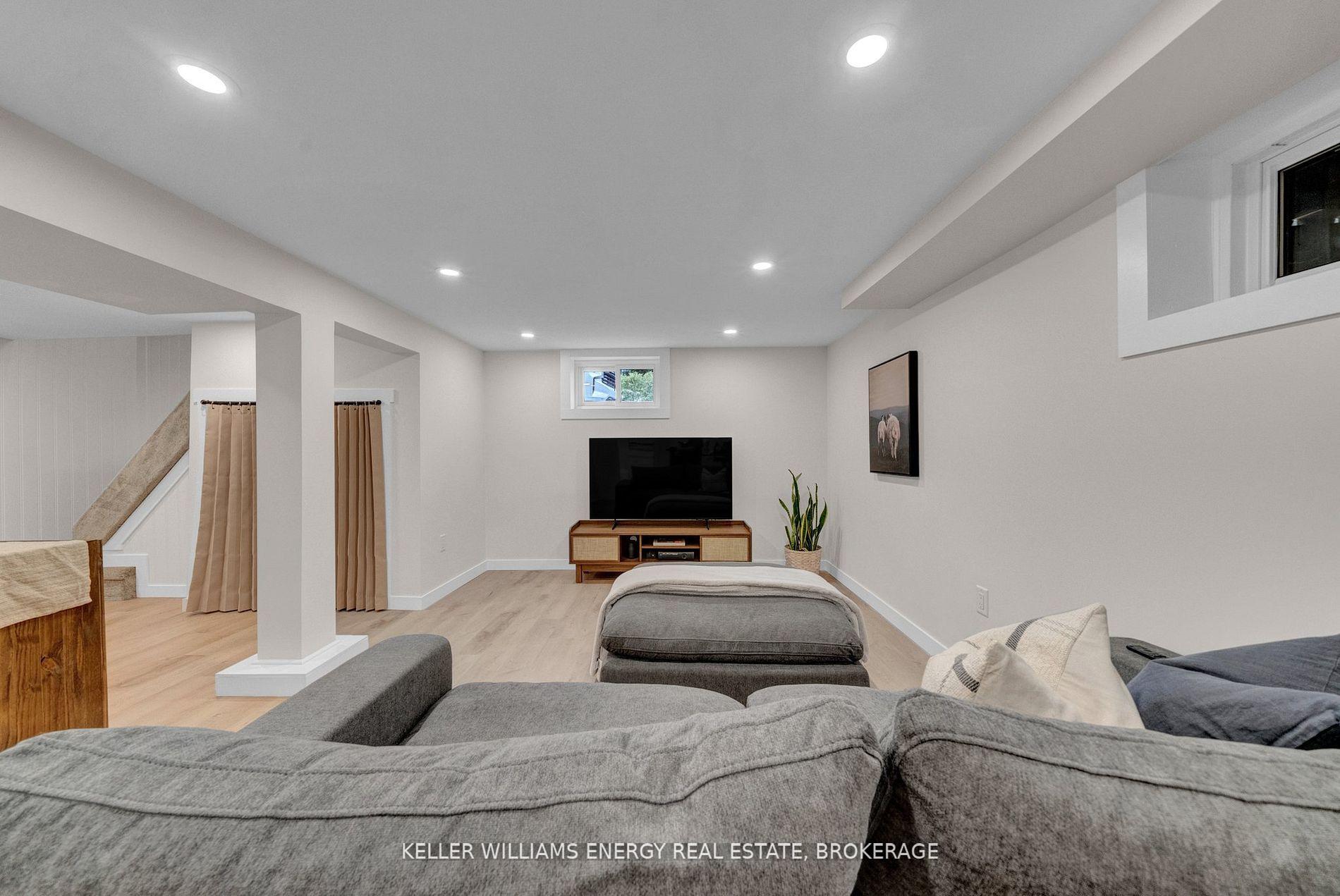 Photo 36 of 1248 Somerville Street, Oshawa, Centennial — HOMEH