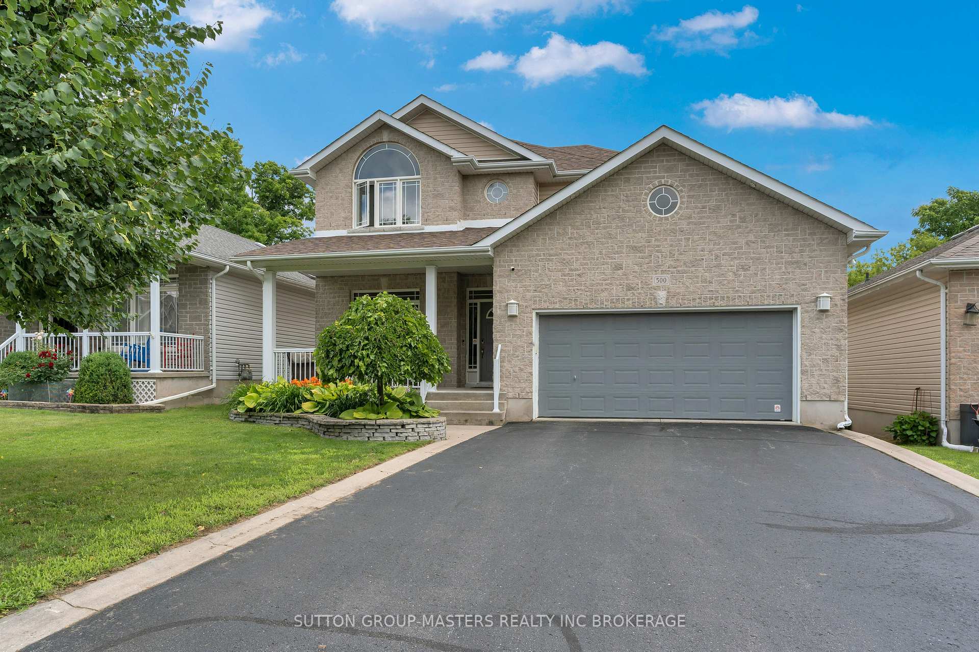 Front of 500 Weston Crescent