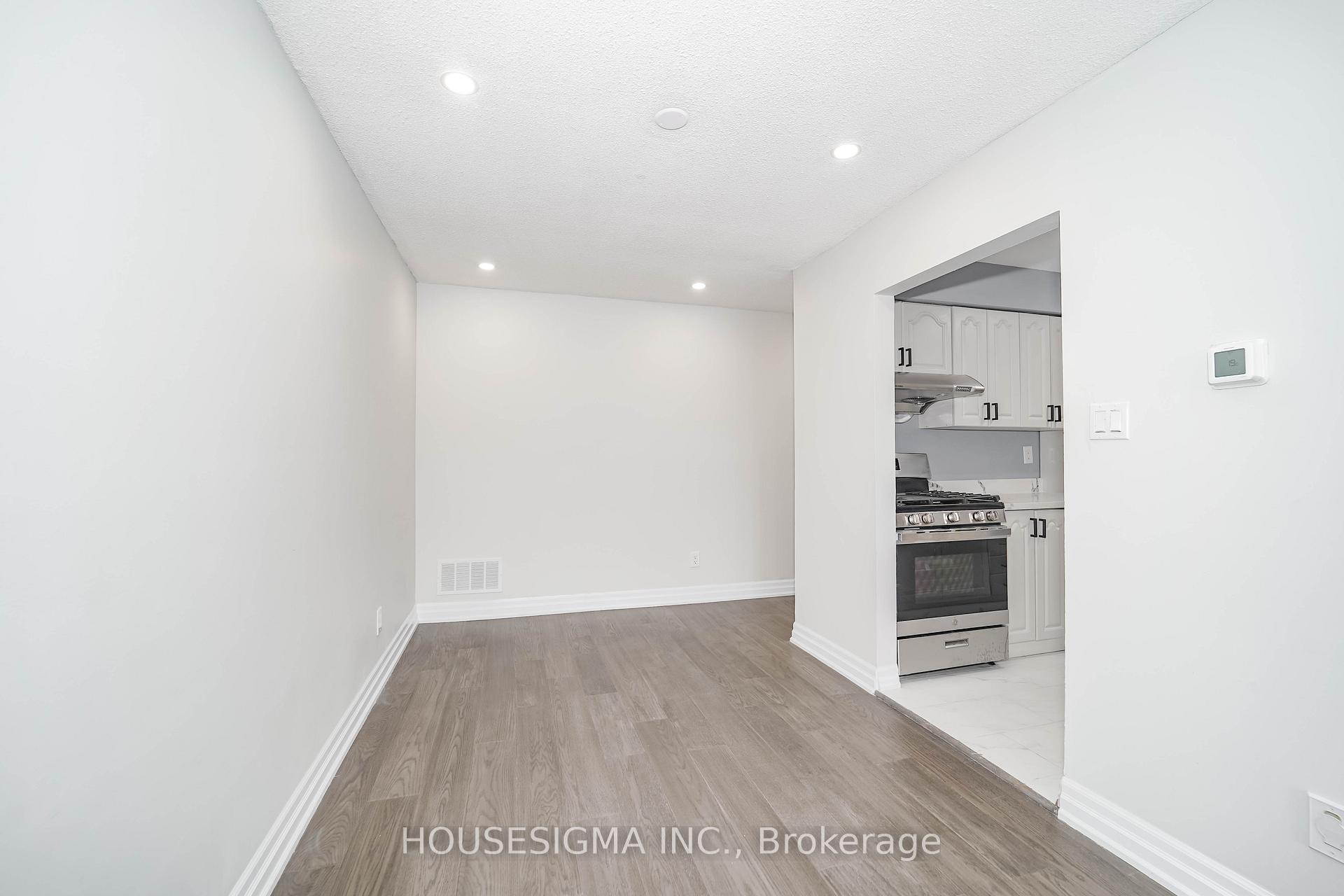 Photo 7 of 372 Daytona Court, Oshawa, Samac — HOMEH