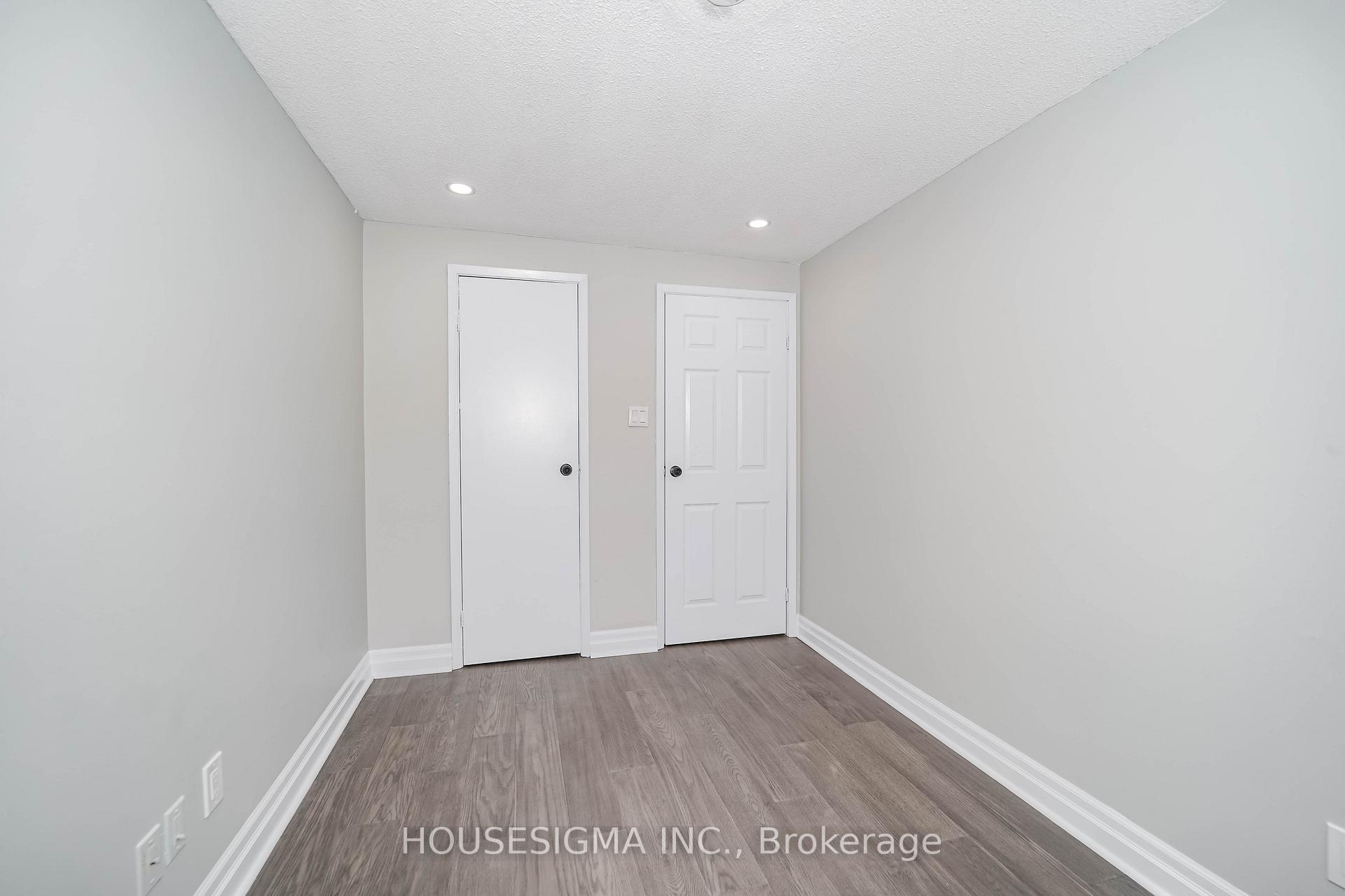 Photo 13 of 372 Daytona Court, Oshawa, Samac — HOMEH