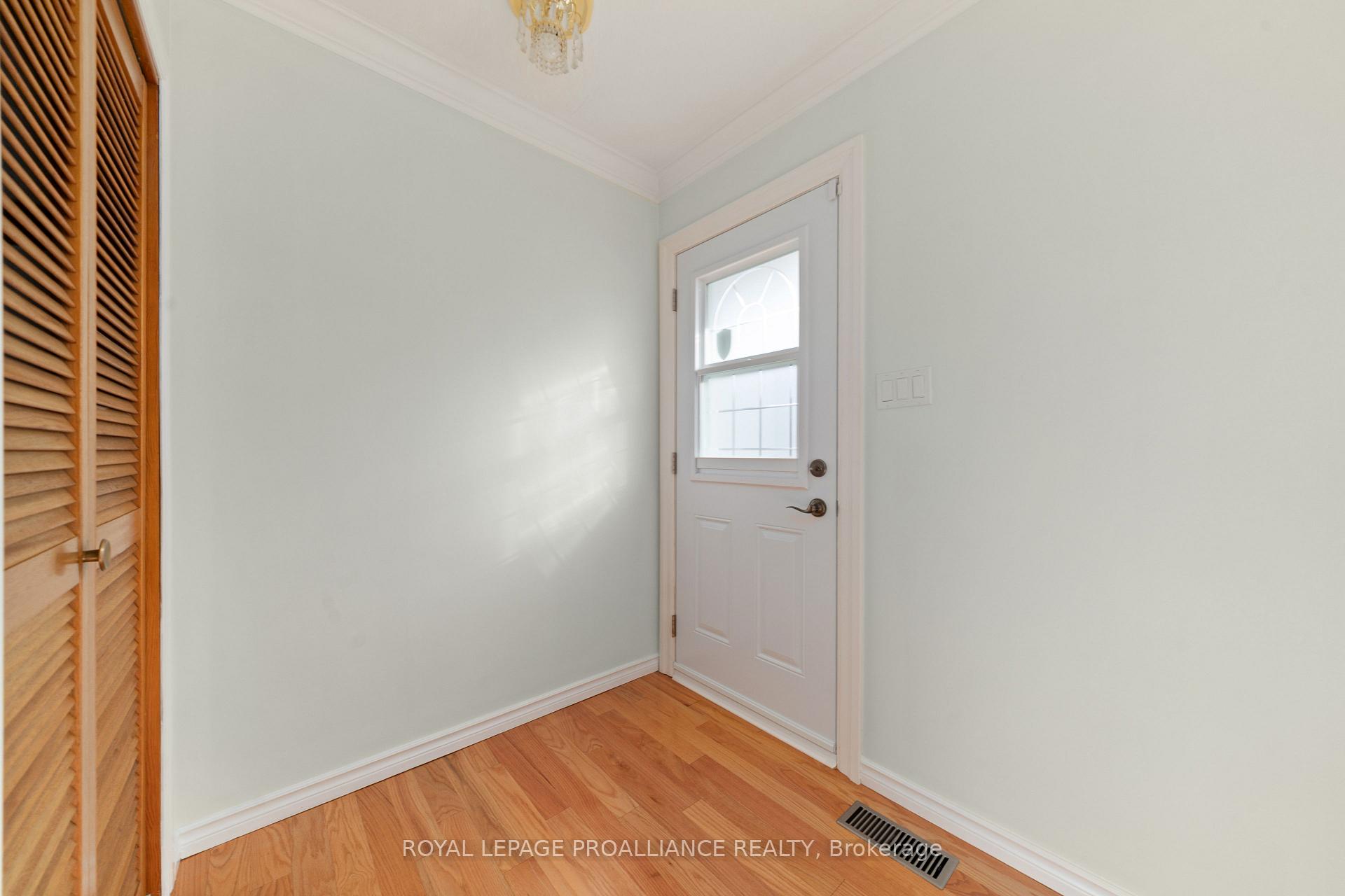 Photo 5 of 54 Fifth Avenue, Quinte West, Murray Ward — HOMEH
