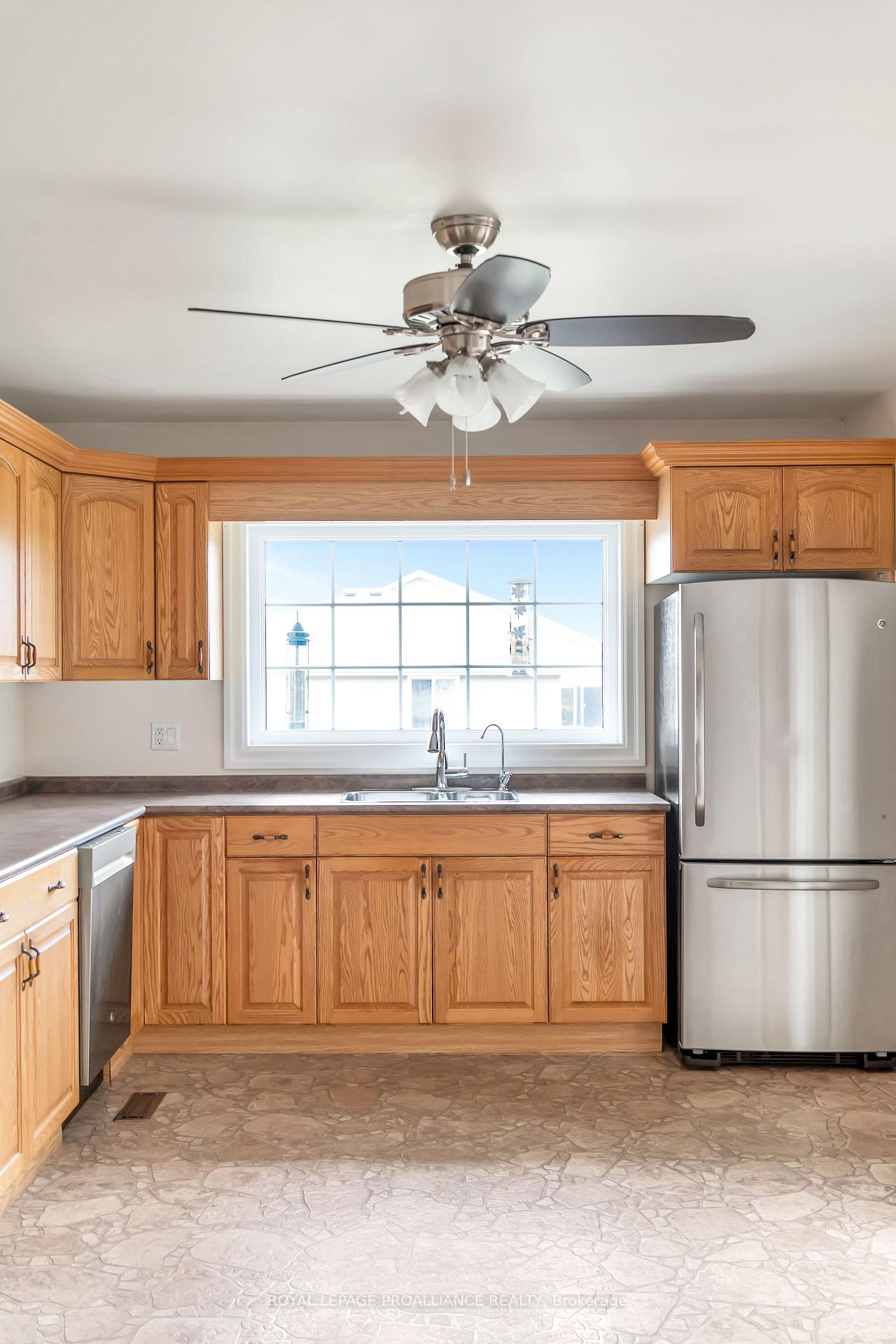 Photo 16 of 54 Fifth Avenue, Quinte West, Murray Ward — HOMEH