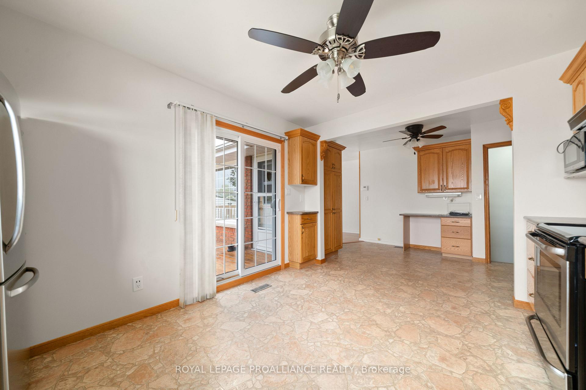 Photo 20 of 54 Fifth Avenue, Quinte West, Murray Ward — HOMEH