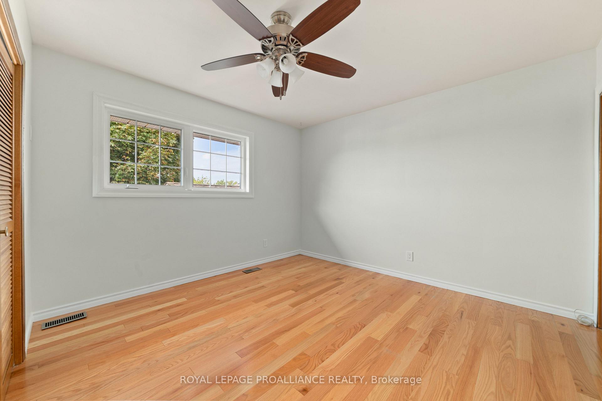 Photo 25 of 54 Fifth Avenue, Quinte West, Murray Ward — HOMEH