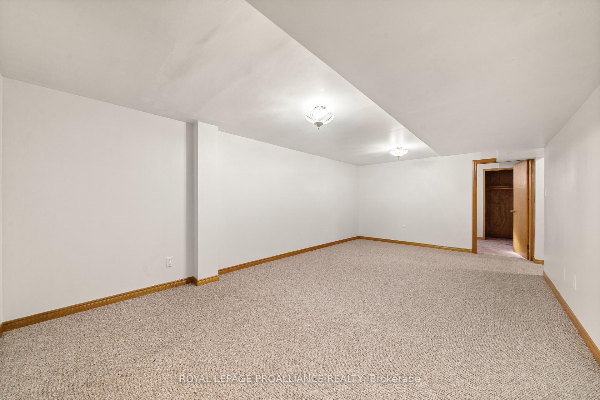 Photo 31 of 54 Fifth Avenue, Quinte West, Murray Ward — HOMEH